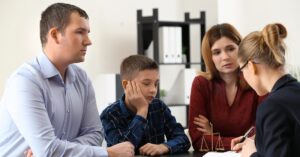 מתי כדאי לפנות לעורך דין גירושין מנוסה?